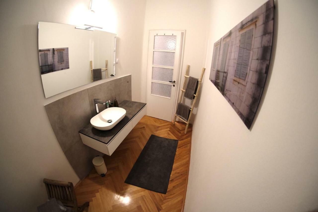 Luxury Old Town Apartment PUY Eksteriør bilde